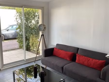 t2 avec extérieur et place de parking