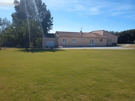 villa 7 pièces 200 m²