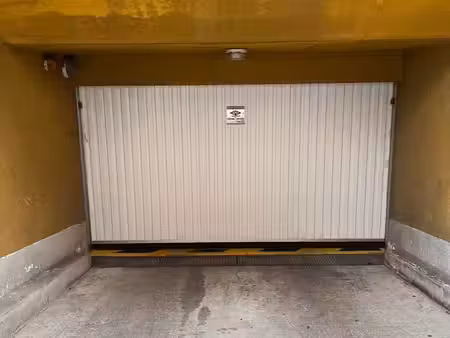 grand box fermé et sécurisé en sous-sol – aulnay-sous-bois