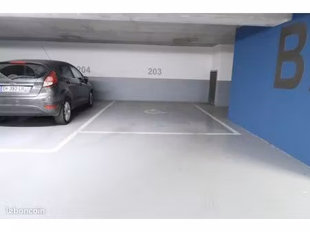 parking 12 m² saint ouen sur seine
