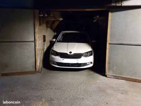 à louer – box fermé de 12 m² – stains (boulevard maxime gorki)