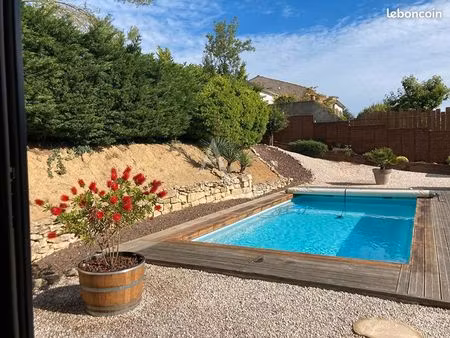 villa 4 pièces 141 m²