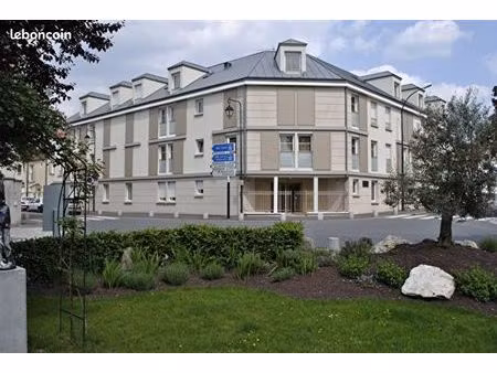 studio 1 pièce 31 m²