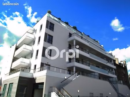 studio 1 pièce 28 m²