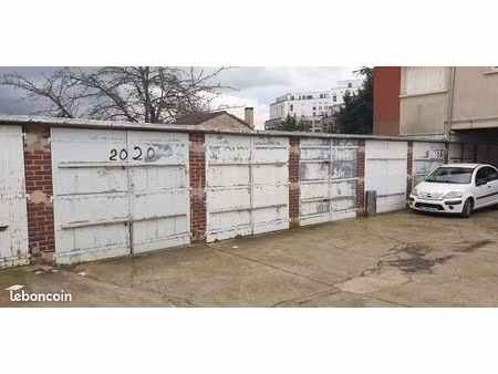 box fermé au rdc