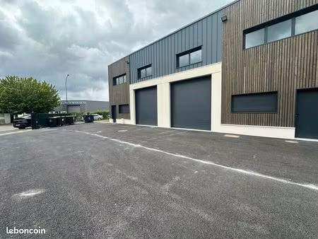 local d'activite 185 m² ennery