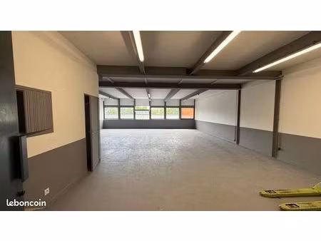 local d’activité de 100m2 93120 la courneuve