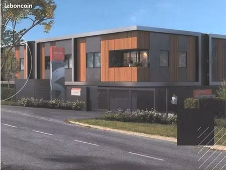 local d'activite 7407 m² marines