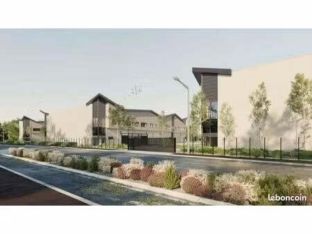 local d'activite 2353 m² osny