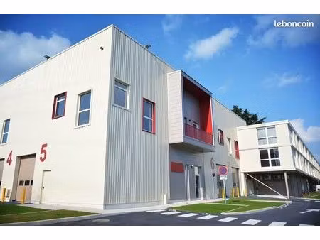 local d'activite 250 m² pontoise