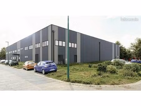 local d'activite 2753 m² saint-ouen-l'aumône