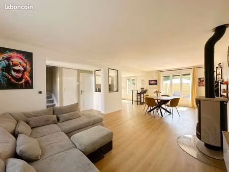 maison 6 pièces 141 m²
