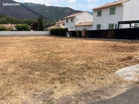 terrain à vendre