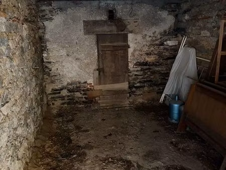 vends cave bon état