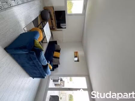 chambre 1 pièce 14 m²