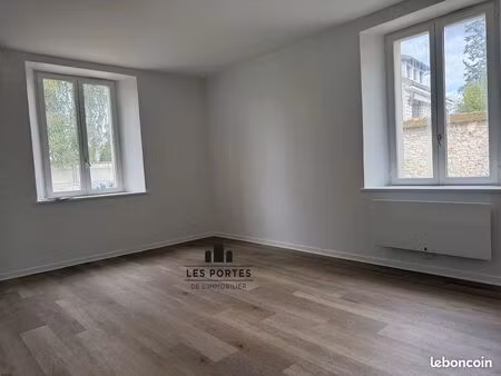 studio 1 pièce 29 m²