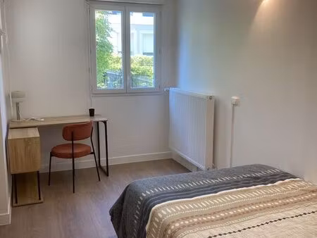 studio meublé dans une petite résidence calme et verdoyante récente à palaiseau