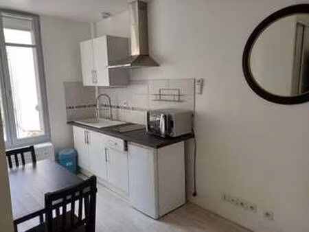 location appartement t1 meublé à laval centre-ville cathédrale (53000) : à louer t1 meublé