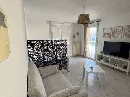 studio meublé avec terrasse