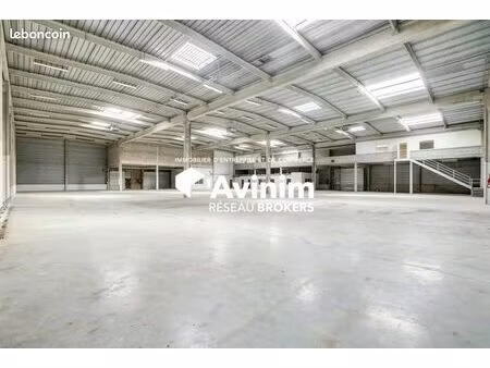 local 2400 m² évry-courcouronnes
