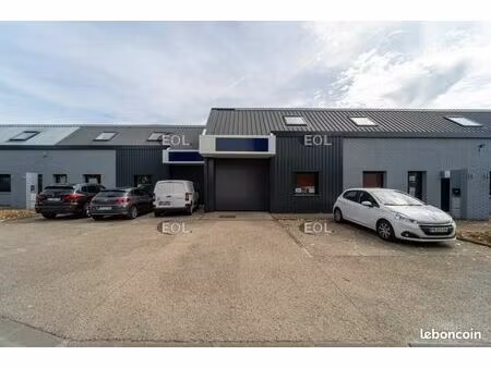 local d'activité 219 m²