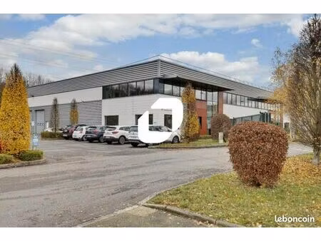 local d'activité 671 m²