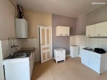 immeuble 5 pièces 298 m²