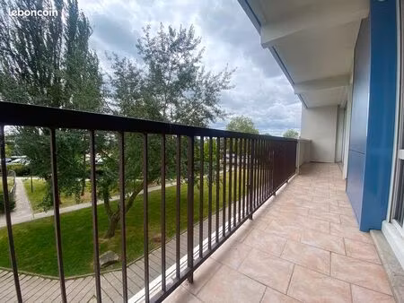 exclusivité : vente d'un spacieux appartement