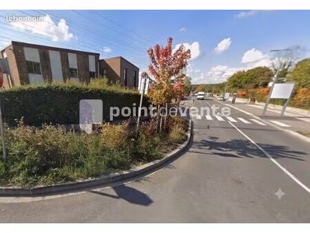 local commercial 226 m²