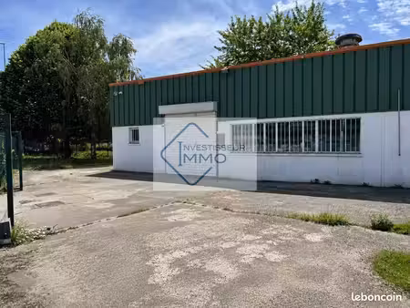 local d'activité 200 m²