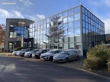 local d'activité 2 000 m²