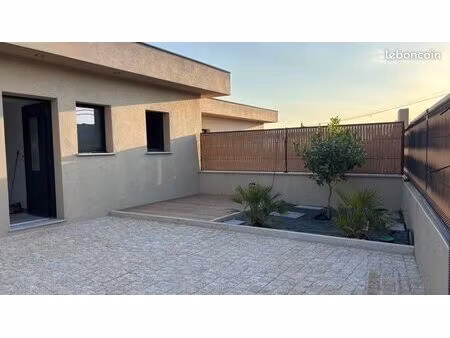 beau t3 lumineux avec terrasse dans un environnement calme