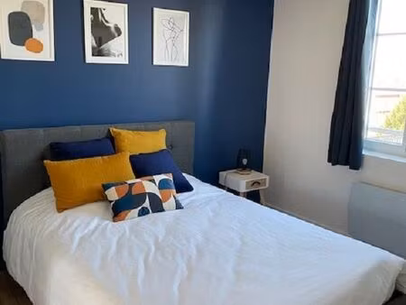 appartement rénové et meublé tout confort façe hopital