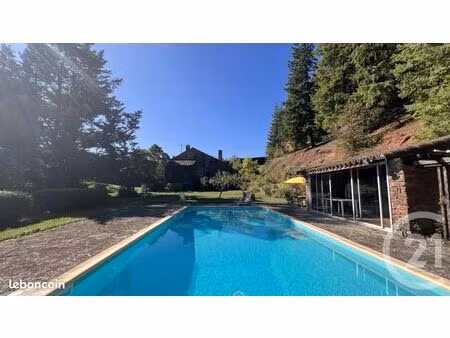 ferme 5 pièces 251 m²