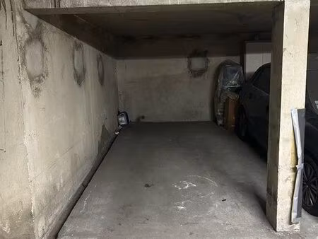 vente - emplacement de stationnement/parking