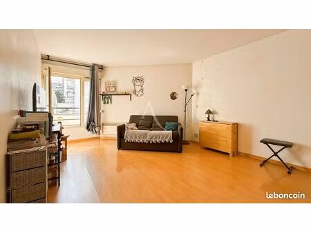 studio 1 pièce 29 m²