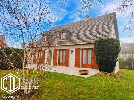 pavillon 5 pièces 143 m²