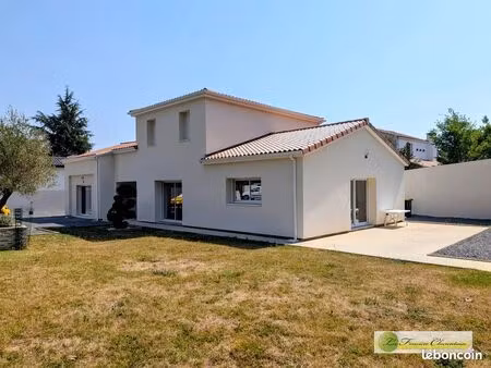 villa 5 pièces 162 m²