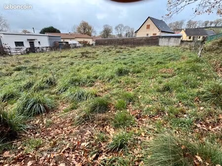 terrain 817 m² marmanhac