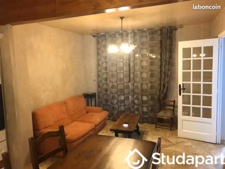 chambre 1 pièce 17 m²