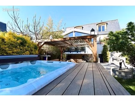 maison 6 pièces 168 m²