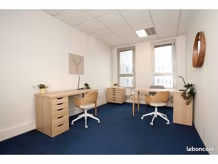 bureau privatif fermé de 16 m² – jusqu'à 3 postes – 420 ht/mois