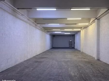 entrepôt 1000 m² bobigny