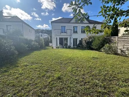rueil-malmaison – maison 193 m² - 5 / 6 chambres - sous-sol complet – jardin - environneme