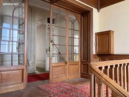 appartement 3 pièces 161 m²