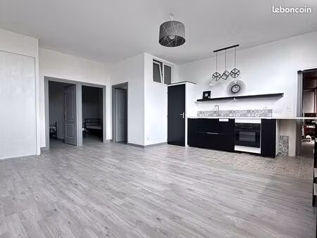 immeuble 10 pièces 355 m²