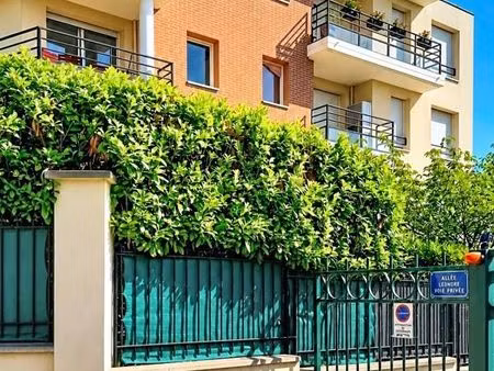 studio 1 pièce 30 m²