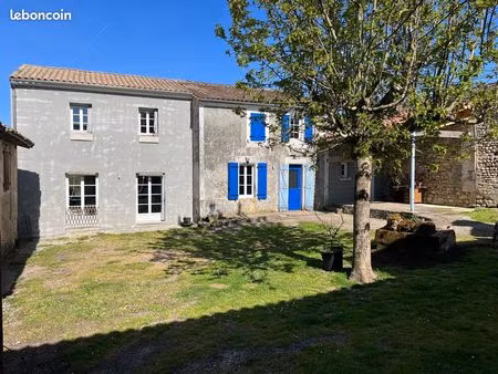 maison 160 m² linars