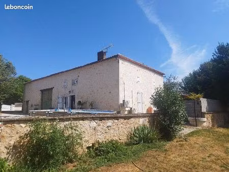 maison en pierre