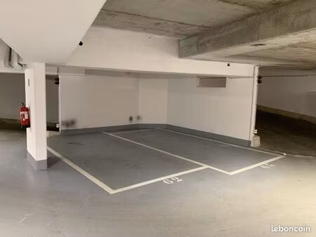 place de parking - résidence sécurisée